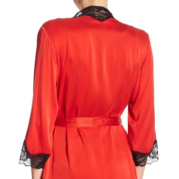 AO LA Alice & Olivia Briley Lace Combo Silk Robe - Picture 3 of 3
